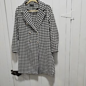 SHEIN Black and White Houndstooth Jacket